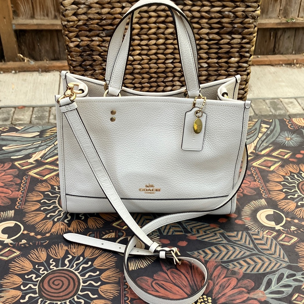 Coach Dempsey Carryall Tote in Chalk J2061-1959